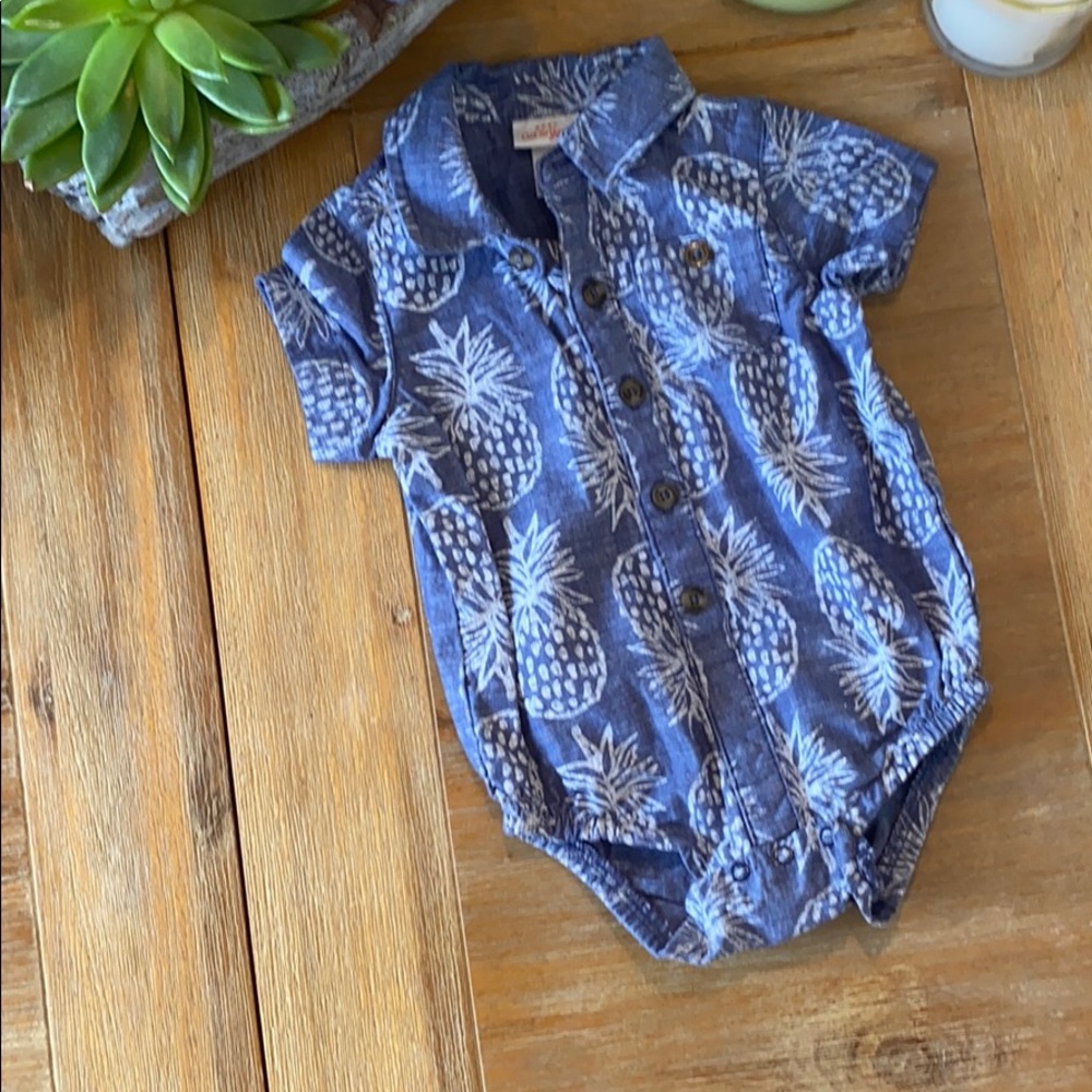 NWOT Cat and Jack Baby Pineapple Onesie 3-6 Months